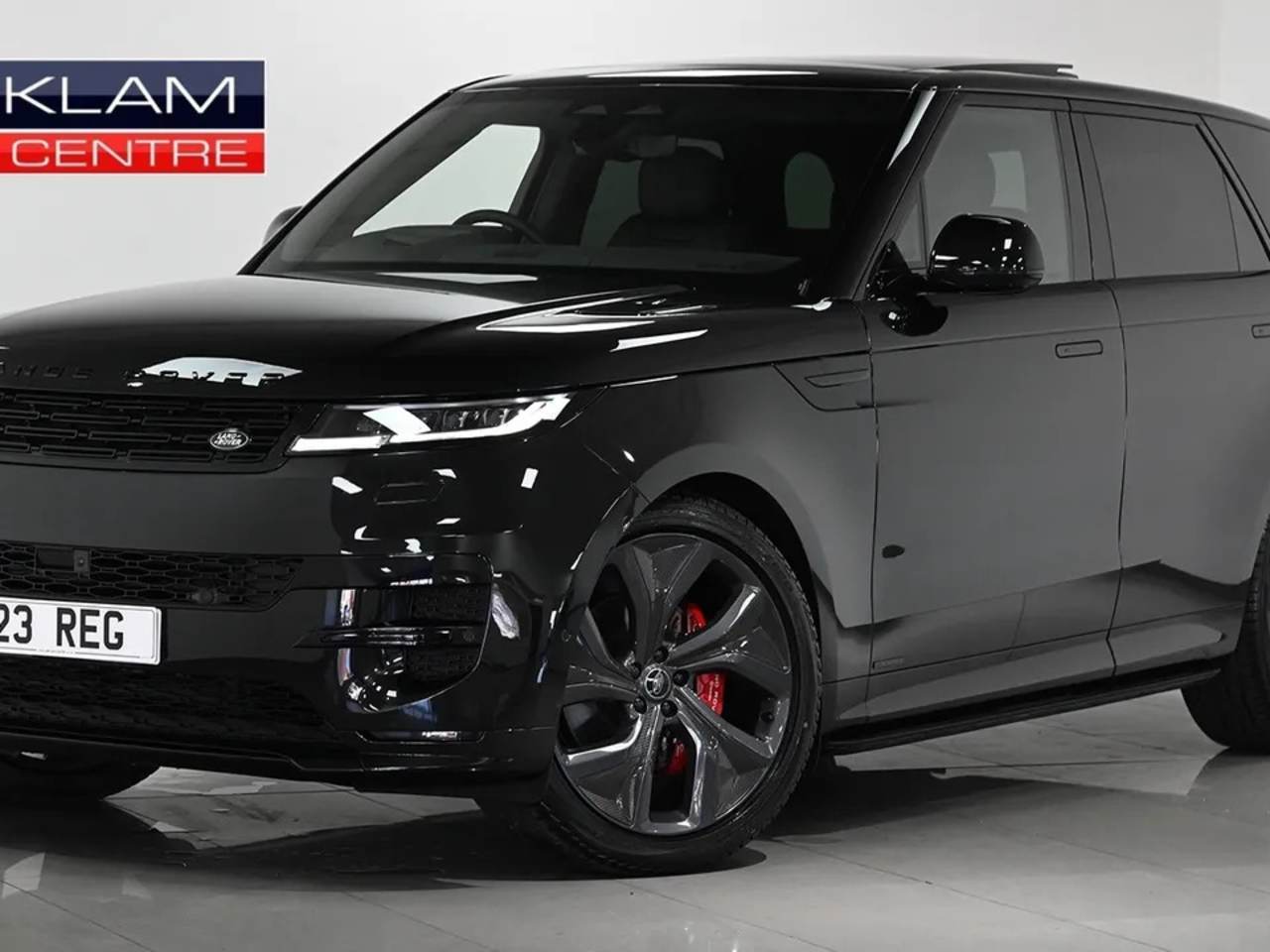 The 2023 Land Rover Range Rover Sport: A Game-Changer in Luxury SUV Performance