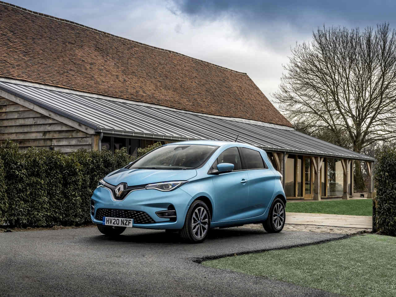 RENAULT ZOE NAMED AS 'BEST USED ELECTRIC SMALL CAR' AT 2021 WHAT CAR? AWARDS