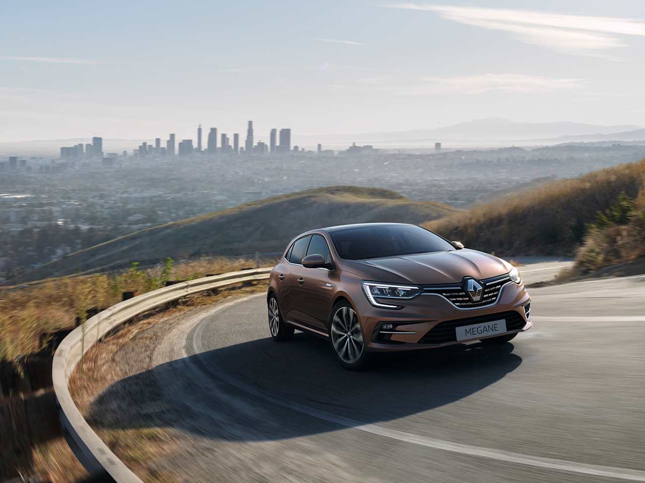THE NEW MÉGANE AND MÉGANE E-TECH PLUG-IN HYBRID