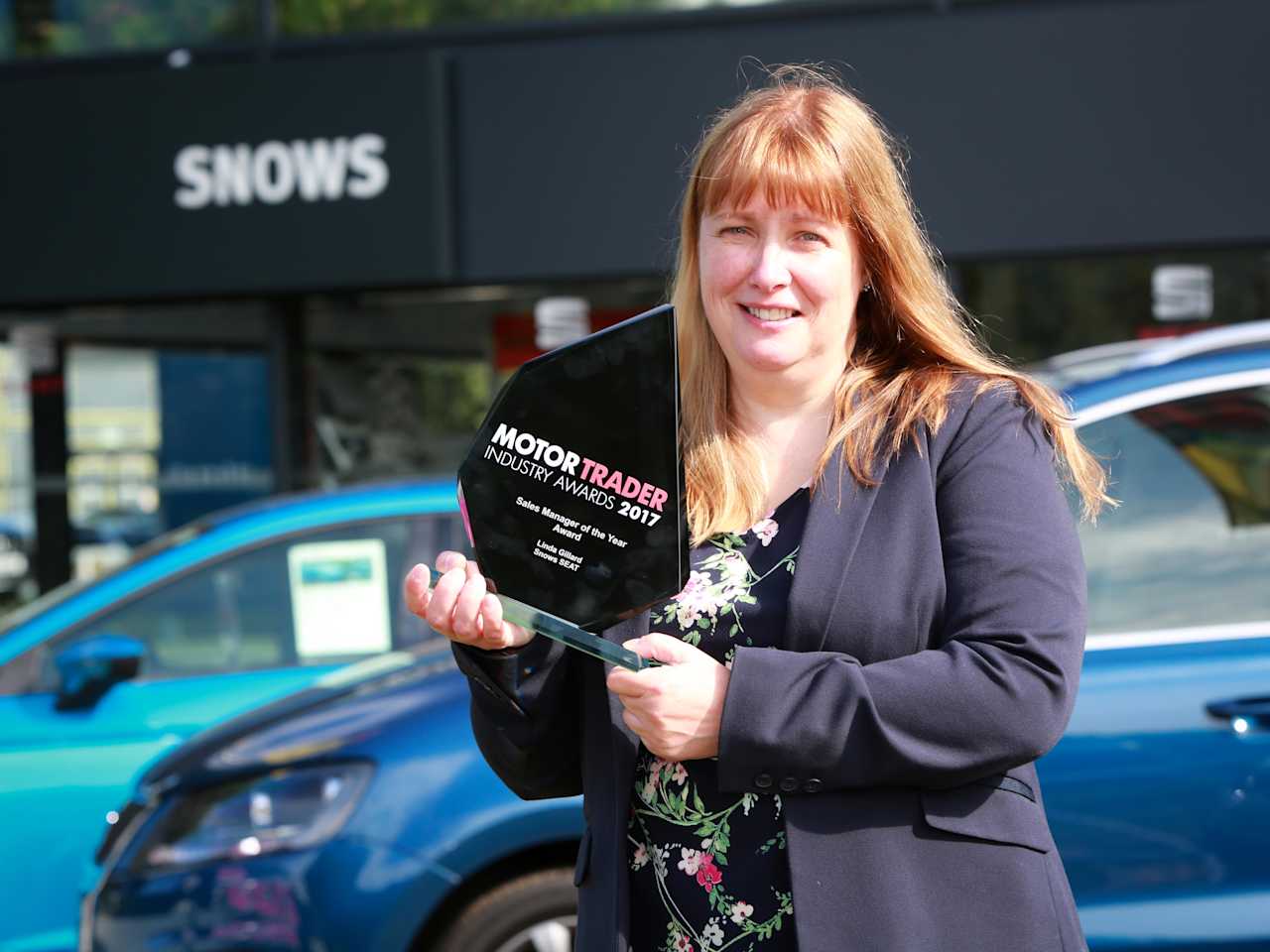 SEAT Portsmouth's Linda Gillard wins Sales Manager of the Year at the Motor Trader Awards!
