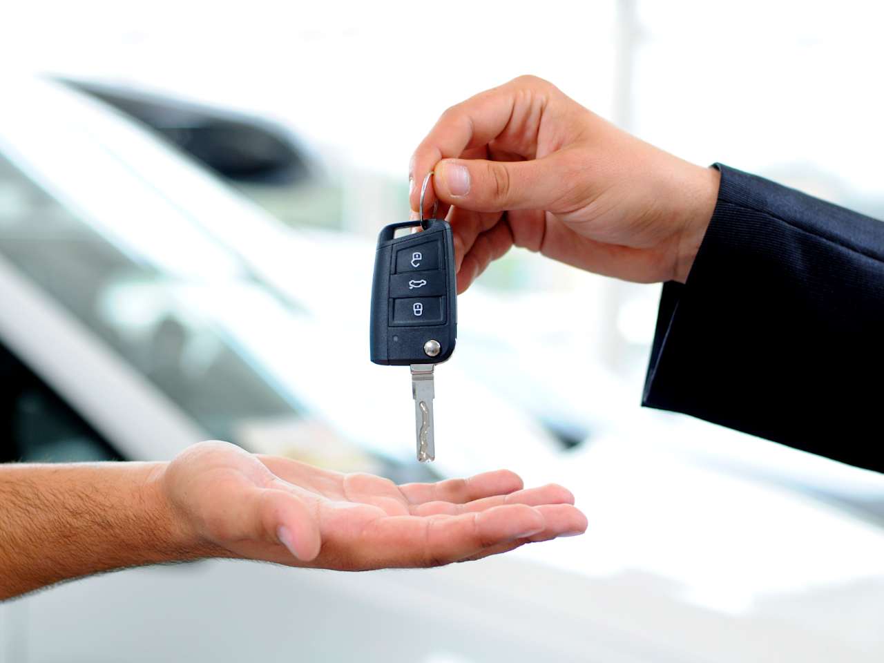 3 THINGS TO CONSIDER WHEN BUYING YOUR FIRST CAR