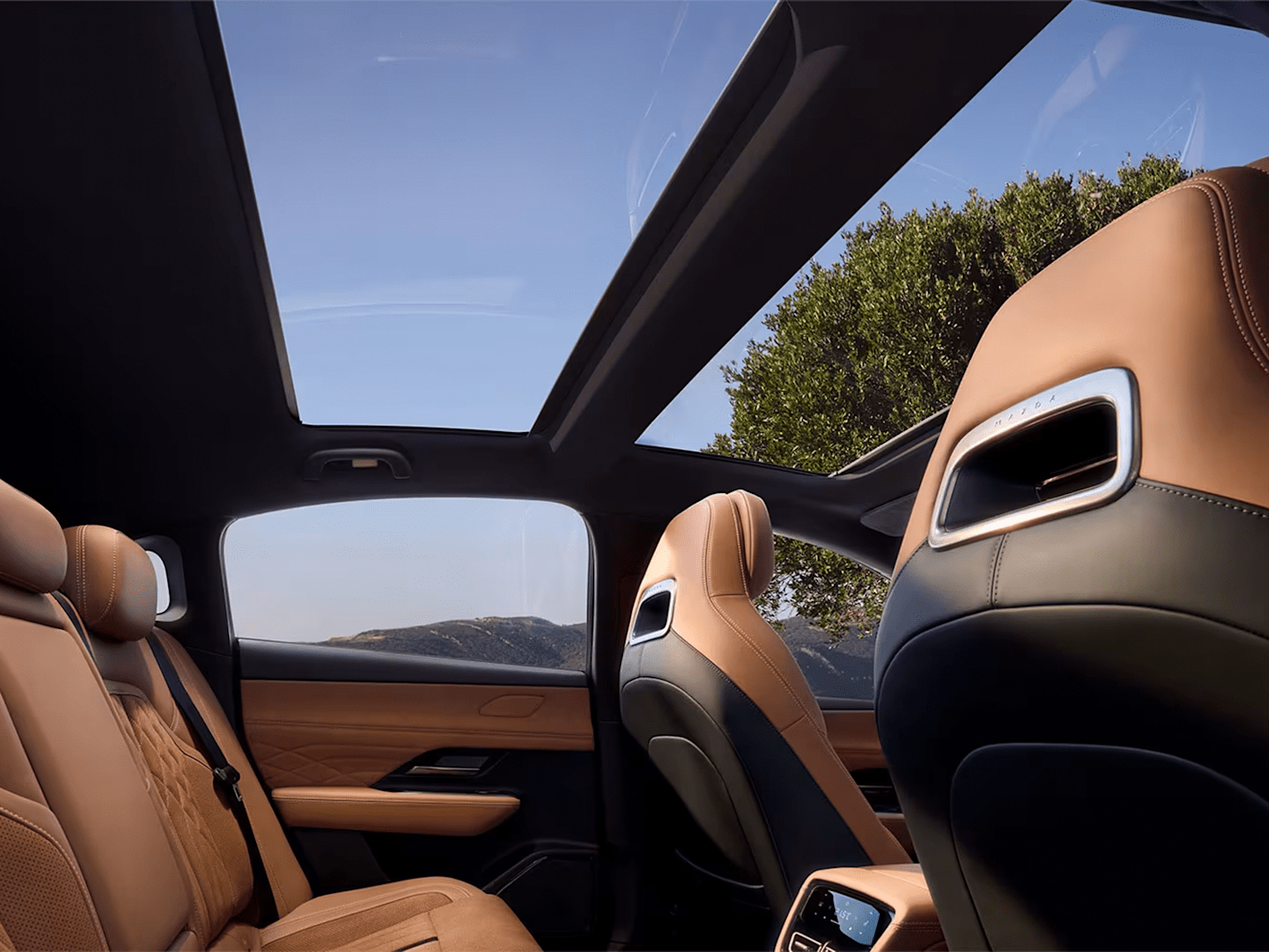 Mazda6e interior and 14.6-inch touchscreen