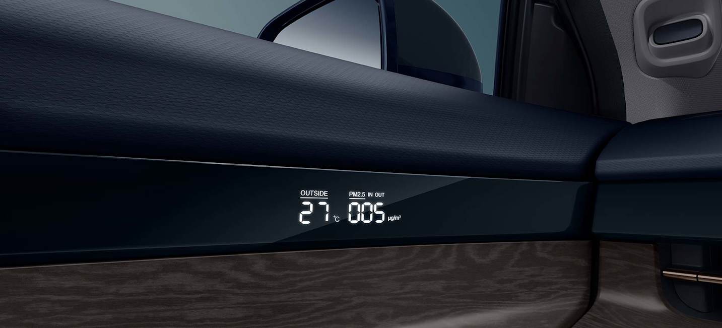 dashing interior feature