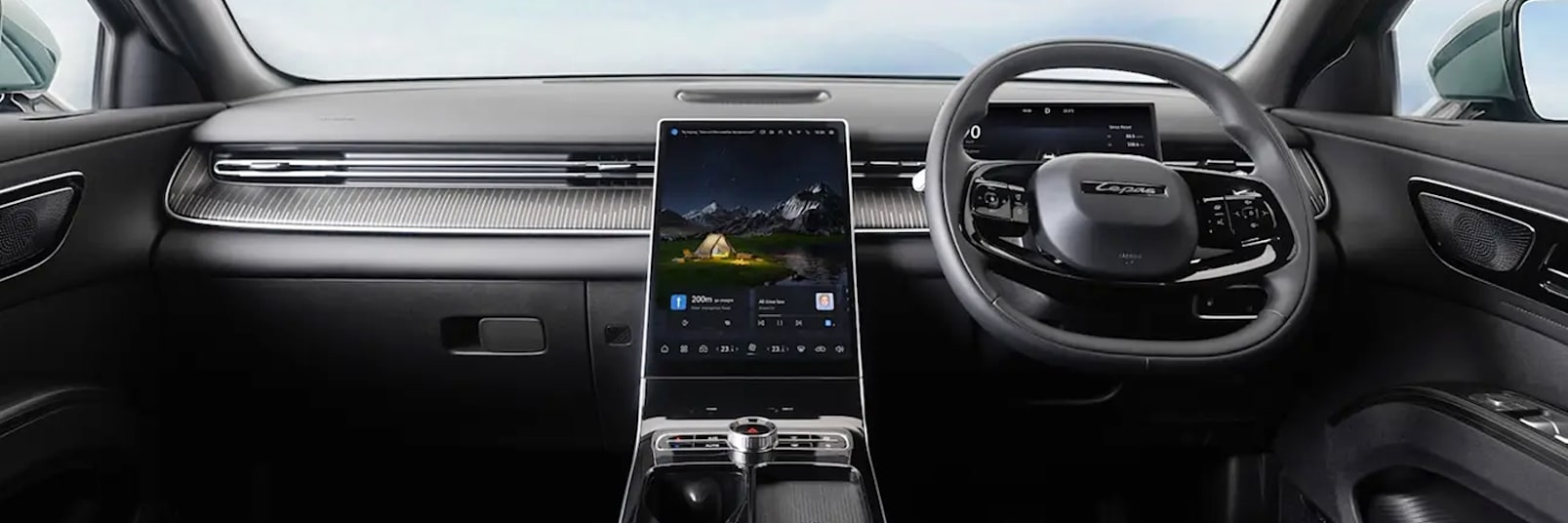 LEPAS L8 dashboard and interior