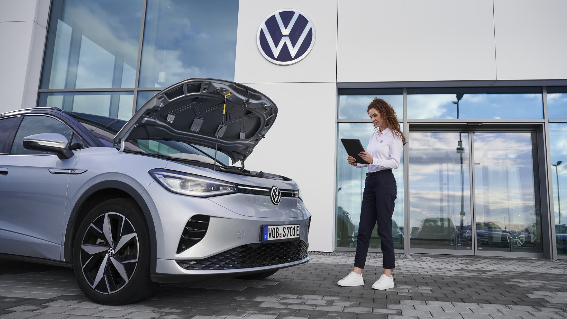 Volkswagen technician inspecting the air conditioning system – air conditioning service at Camerons Volkswagen, Perth