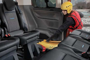 tourneo custom active