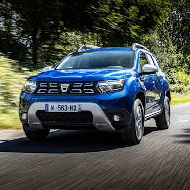 Dacia Duster Commercial Dales Cornwall Scorrier Summercourt