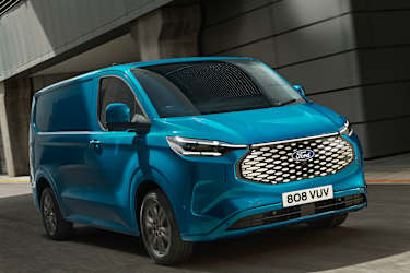 New vans vehicles clearance
