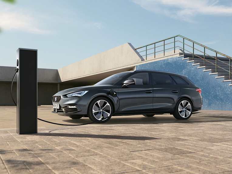 Seat leon estate plug in hybrid discount