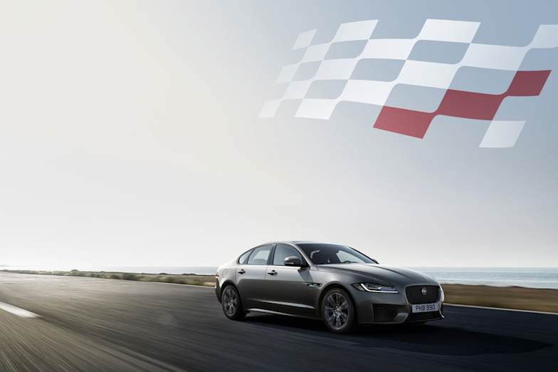 2020 Jaguar Xe Adds Tech Drops Models And Engines Autoblog