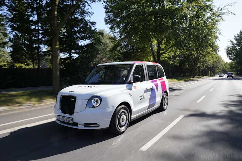 International Enquiries For The Tx Electric Taxi Tx4 Levc
