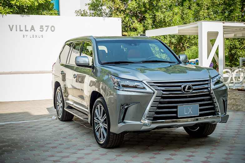 سيارة لكزس Lx 570 من الفطيم للسيارات في الامارات لكزس