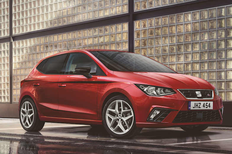 Imágenes numeradas - Página 10 New_ibiza_212_uk_fr_desire_red_17in_dynamic_my18_lifestyle