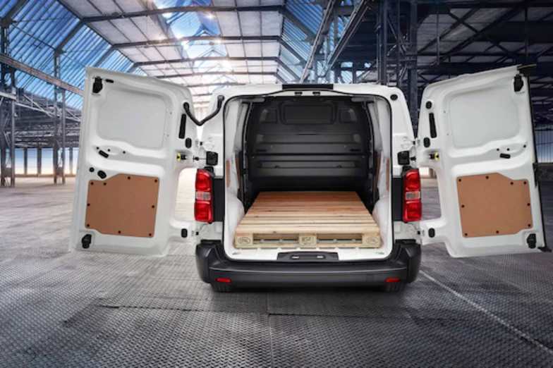 new vauxhall vivaro van colchester essex underwoods