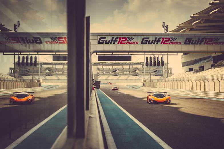 Mclaren 650s Gt3 Signed Off After A Podium At The Gulf 12 Hour