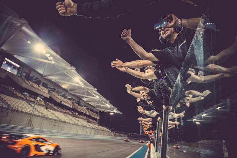 Mclaren 650s Gt3 Signed Off After A Podium At The Gulf 12 Hour