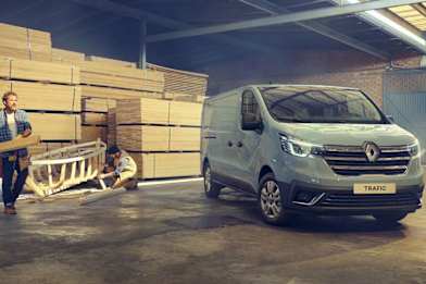 New renault outlet trafic van