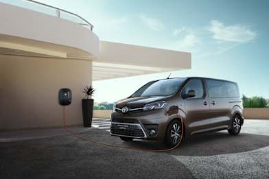 Toyota proace on sale verso electric