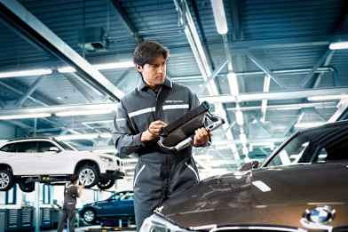 Sandal bmw 2025 bodyshop