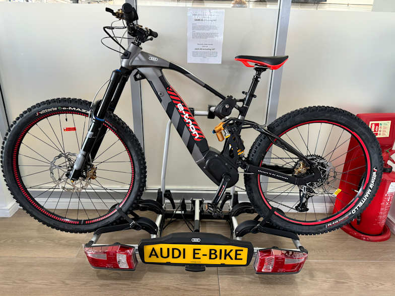 fahrradstnder fr pkw anhnger TREILER 350- Der Fahrradanhnger fr 4 E-Bikes
