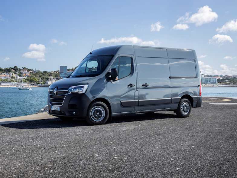 new renault master van