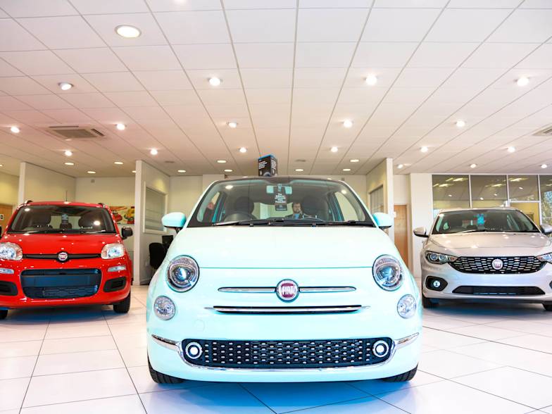 Contact Us In Sarisbury Green Snows Fiat