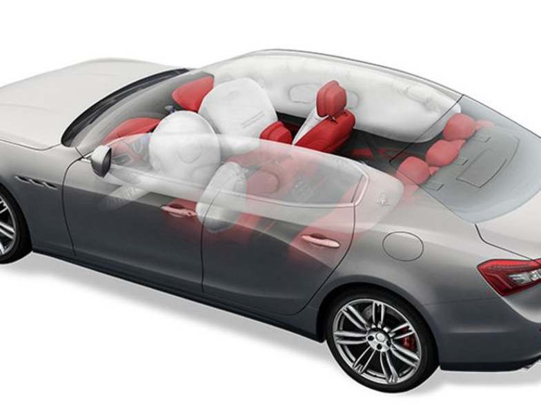 جيبلي الإمارات الطاير مازيراتي