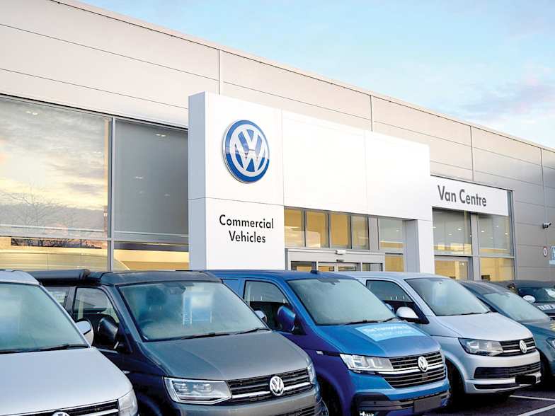 Hull van and car centre top