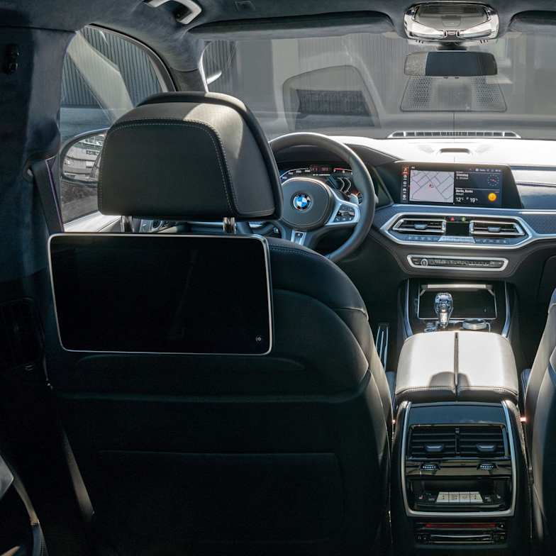 The Limited Bmw X7 Dark Shadow Edition Sytner Group Limited