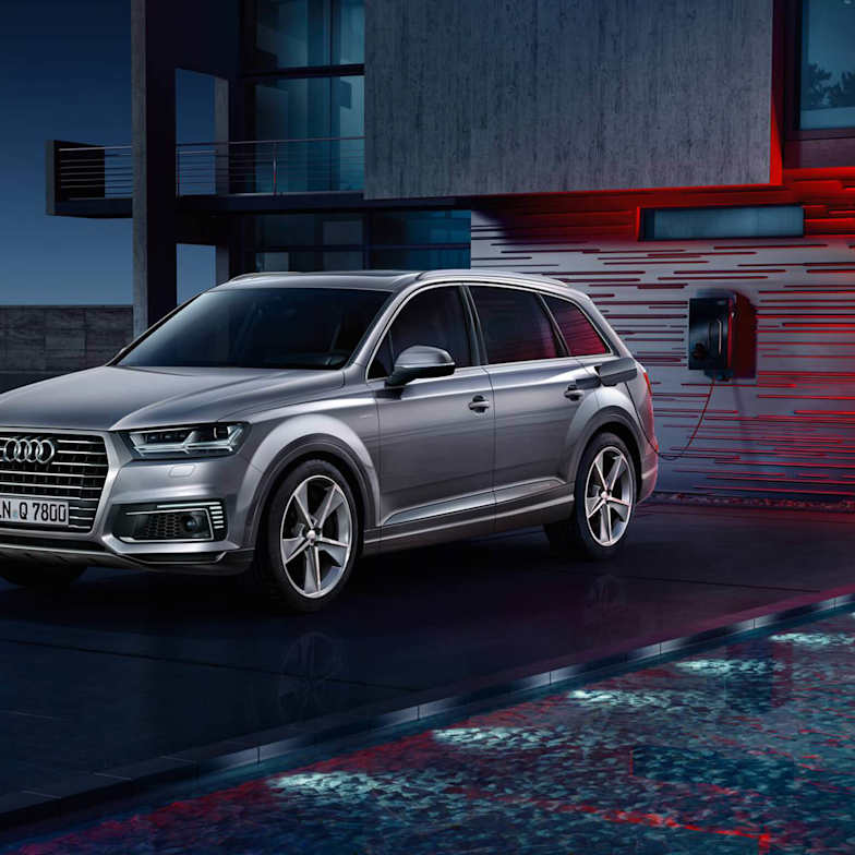 Q7 E Tron Audi S Plug In Hybrid Suv Robinsons Audi