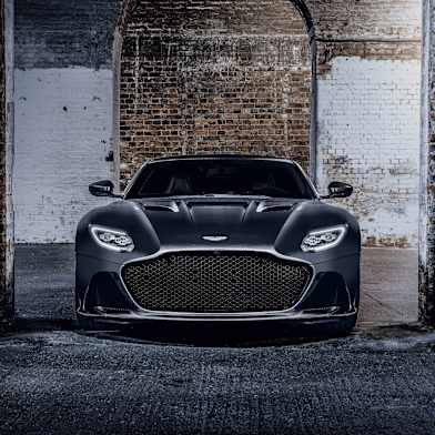 THE ASTON MARTIN BOOK teNeues 写真集 007 The Aston Martin Book: Photographs by René Staud: Amazon.co