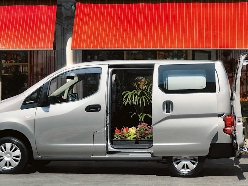 nissan navara nv200