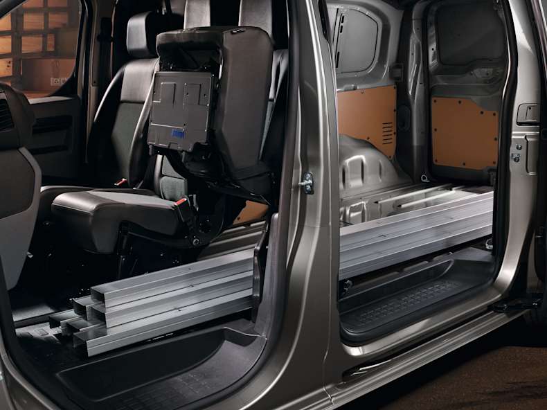 new vauxhall vivaro smiths vauxhall ilkeston