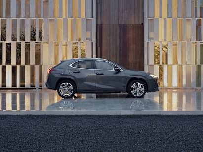 Lexus ux deals hybrid electric range