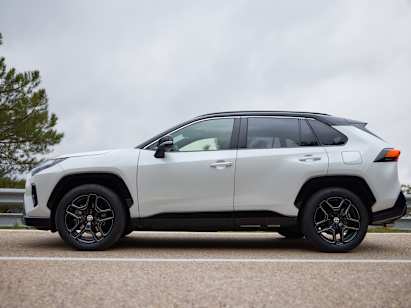 Rav4 plug in hybrid 2019 deals