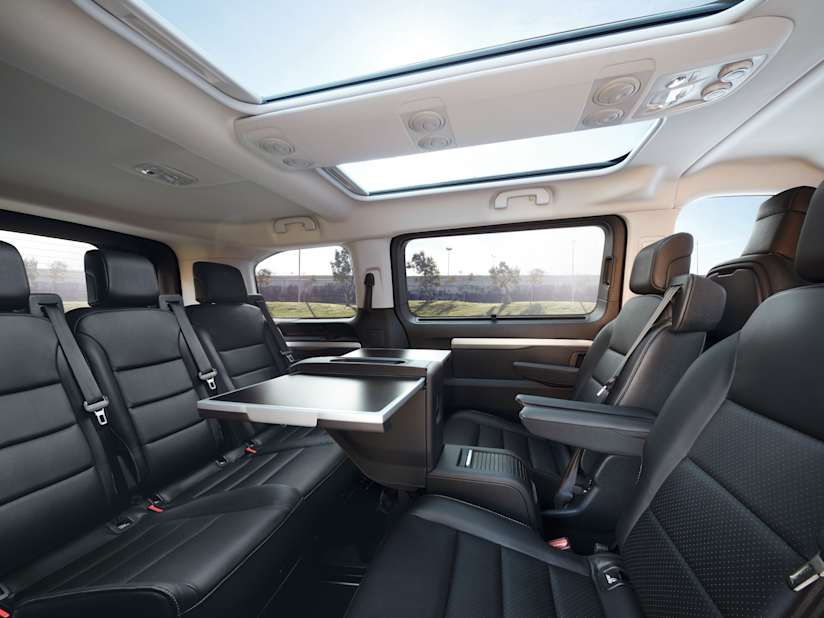 opel vivaro e life