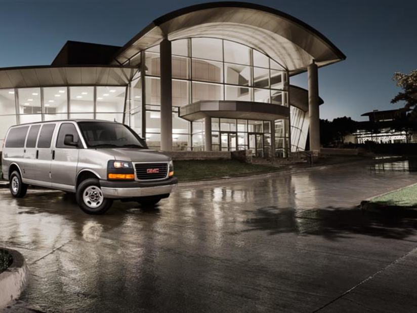 gmc savana 15 passenger van