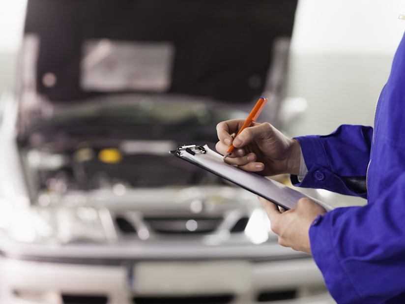 Book A Service Fg Barnes Bishops Jeep Guildford In Surrey