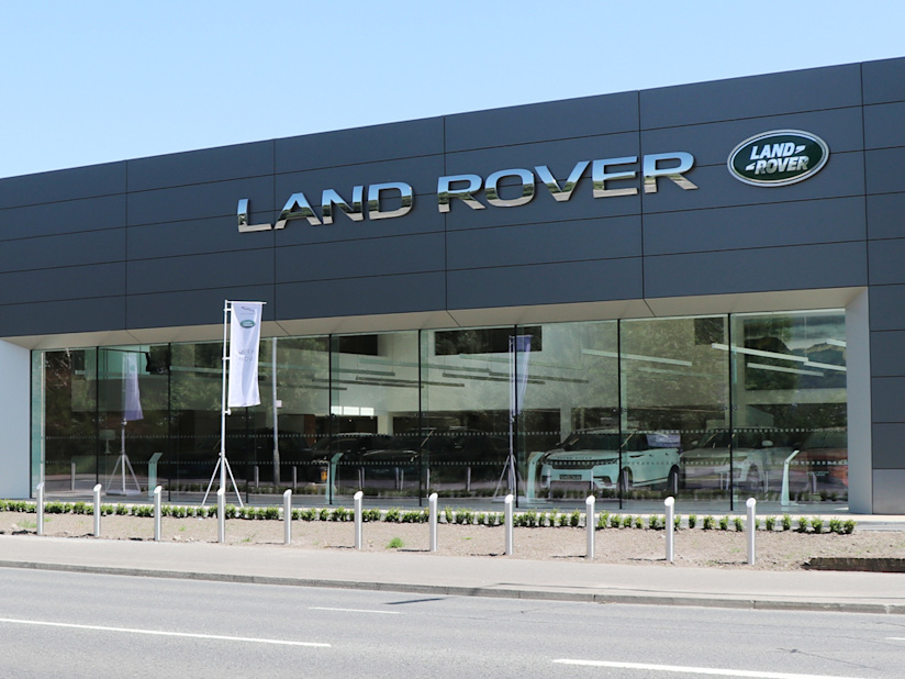 Charles Hurst Opens Its New Jaguar Land Rover Dual Brand Showroom
