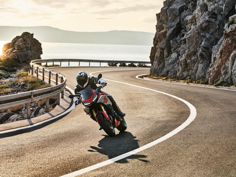 Bmw Bike Dealer Grimsby Lincolnshire Marshall Bmw Motorrad