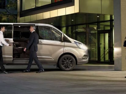 New Ford Tourneo Custom People Mover Offers the Best Seat in the