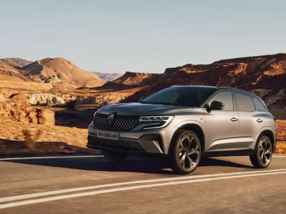 New Renault Austral is equipped with the best technology - Renault