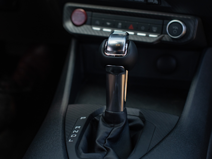 10-Speed SelectShift Automatic Transmission