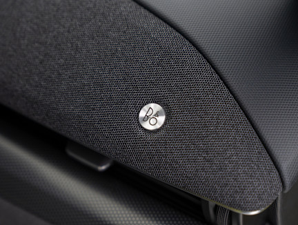 فورد موستانج ماك إي 2025