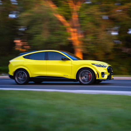 فورد موستانج ماك إي 2025