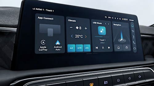 MG3 Hybrid+ Trophy infotainment touchscreen