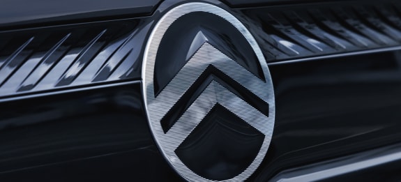 Citroën Spacetourer 2024 : détail logo sur calandre