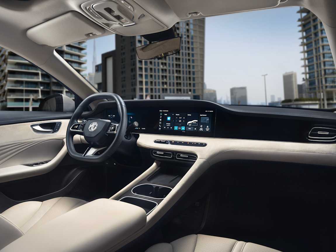MG M8 PHEV