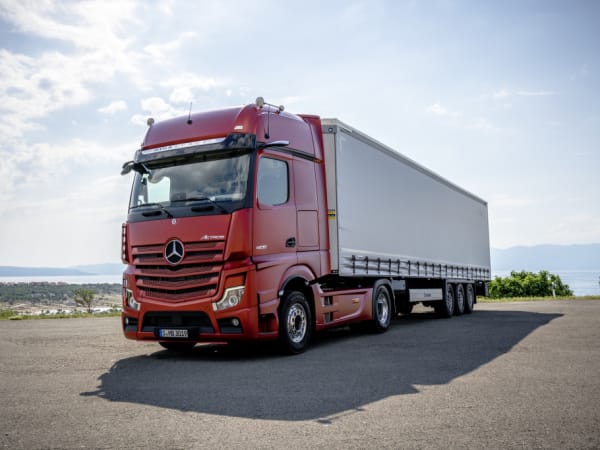 Poids Lourds Mercedes-Benz Trucks : tous les Camions