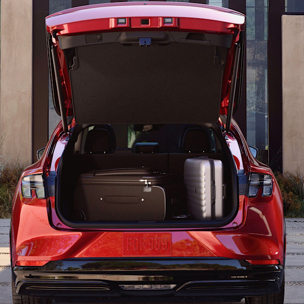 فورد موستانج ماك إي 2025 صندوق خلفي